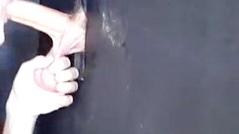 Straight guy in gloryhole